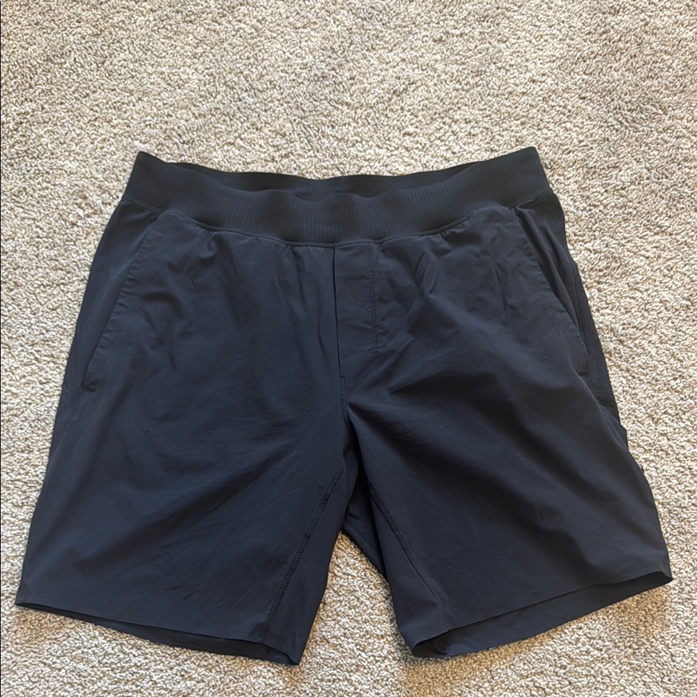 lululemon black men’s short XL